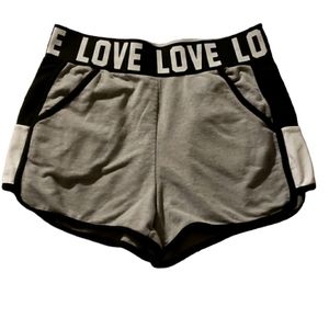 No Bo size Large shorts